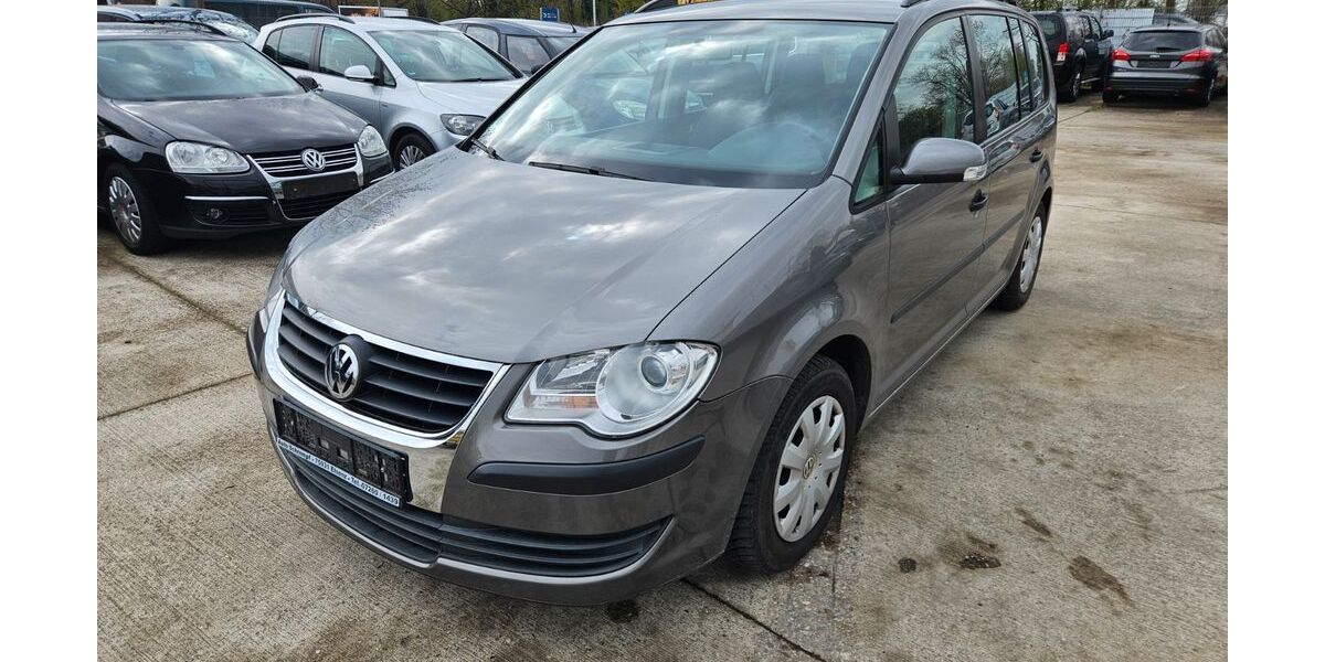 VW Touran 192.000 km 2.600 &euro; Bruchsal 76646