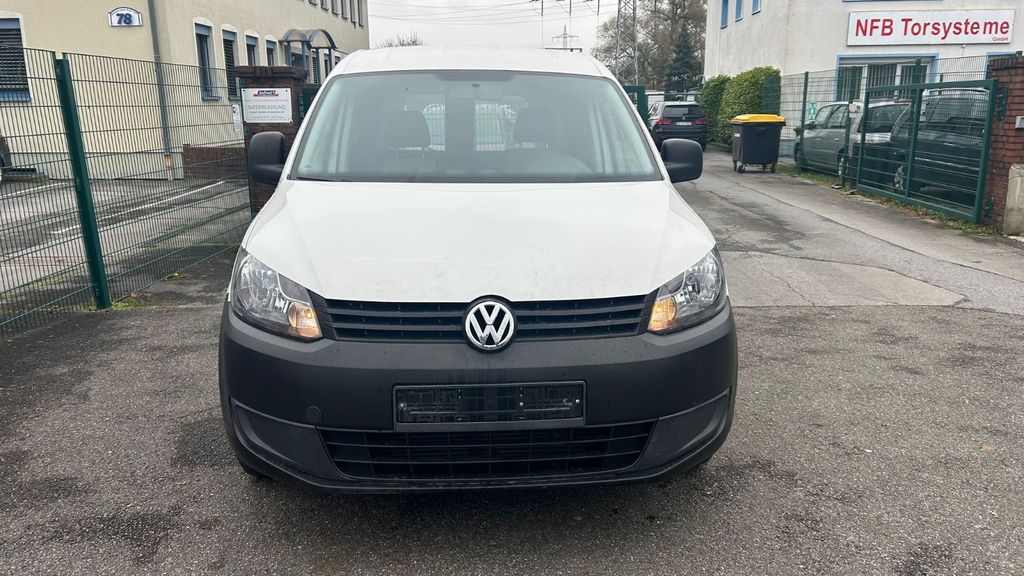 VW Caddy 157.000 km 5.900 &euro; Ratingen 40889