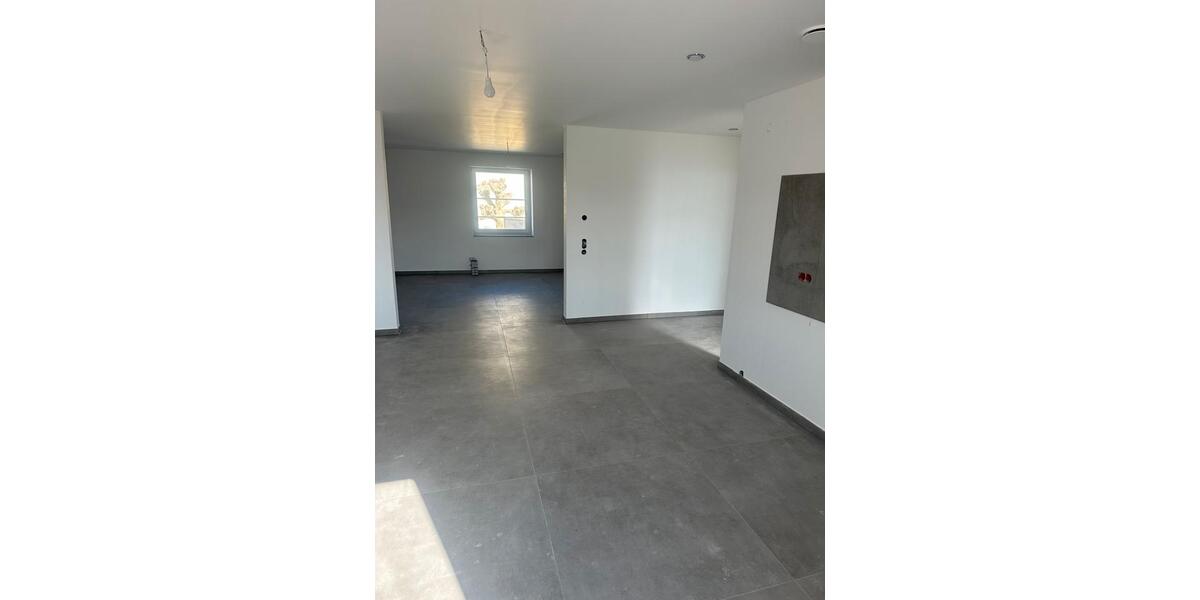 Etagenwohnung Brühl - 4 Zimmer, 100 m&sup2;, 1.900&euro; | Angebot:25414576
