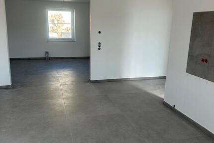 Wohnung Brühl - 4 Zimmer, 100 m&sup2;, 1.900&euro; | Angebot:25414576