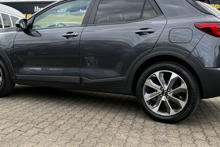 Kia Stonic 145.698 km 7.399 &euro; Hanau 63452