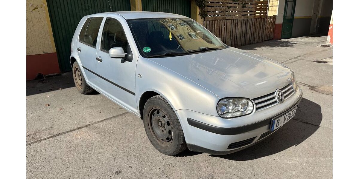 VW Golf 162.000 km 1.495 &euro; Berlin 12059