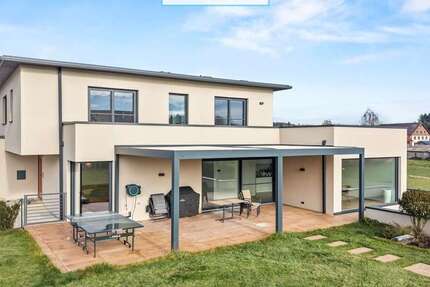 Haus Meßkirch - 8.5 Zimmer, 393 m&sup2;, 1.495.000&euro; | Angebot:25201001