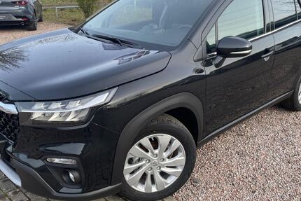 Suzuki (SX4) S-Cross 1.922 km 22.490 &euro; Rostock-Roggentin 18184