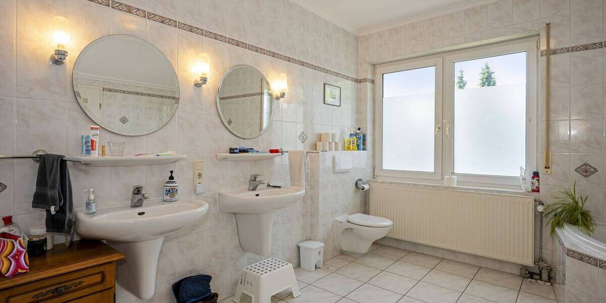 Doppelhaushälfte Gangelt - 4 Zimmer, 122 m&sup2;, 335.000&euro; | Angebot:26807323