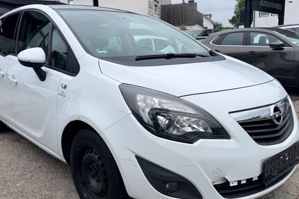 Opel Meriva 142.000 km 1.099 &euro; München 81825