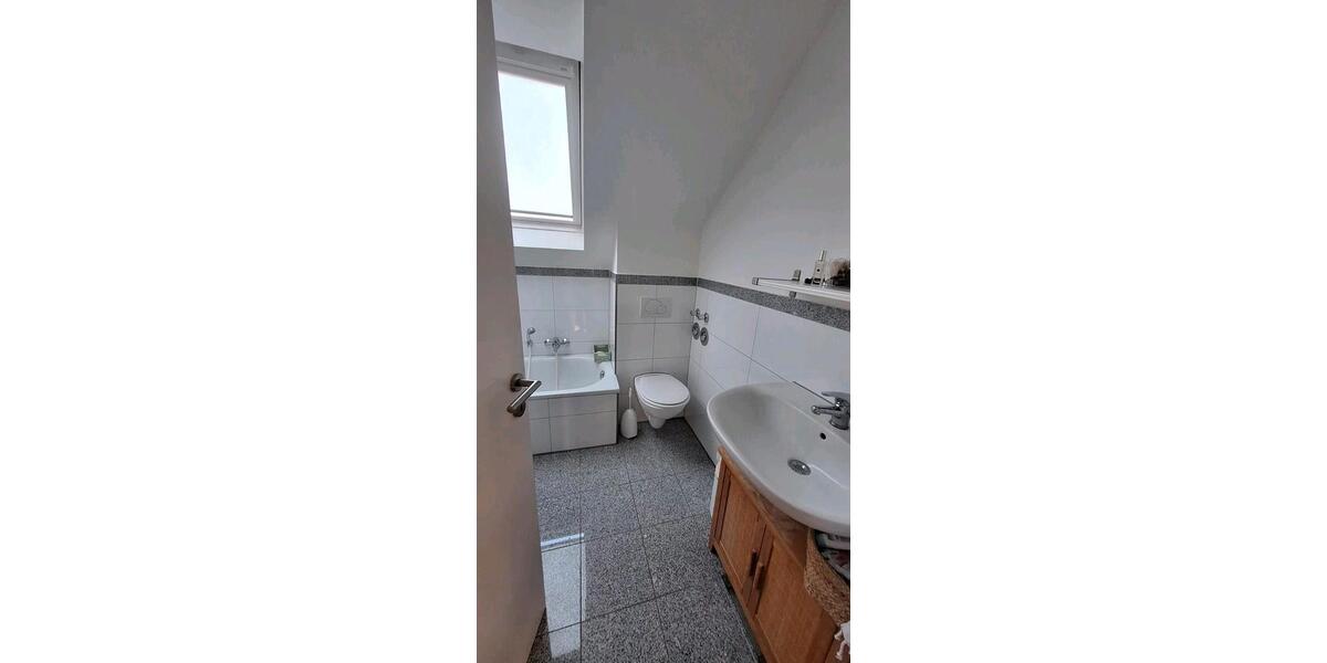 Dachgeschoßwohnung Korschenbroich - 2 Zimmer, 58 m&sup2;, 890&euro; | Angebot:26122181