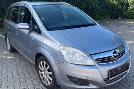Opel Zafira 207.000 km 2.400 &euro; Lübeck 23554