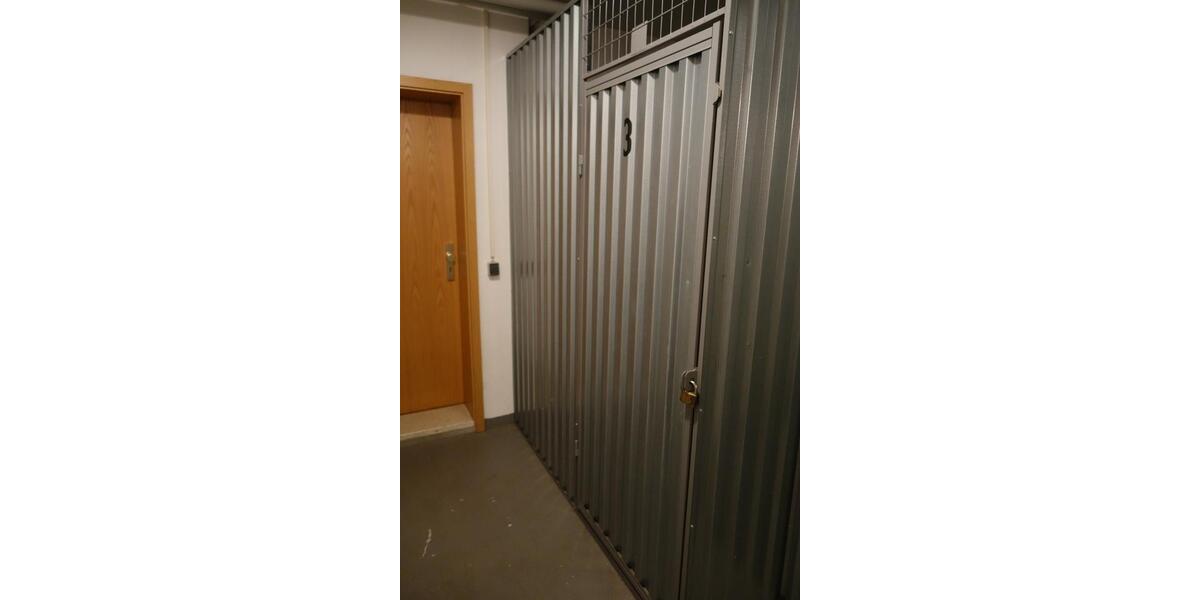 Große EG-4-Zimmer-Wohnung mit Gartenanteil und Stellplatz 4 zimmer