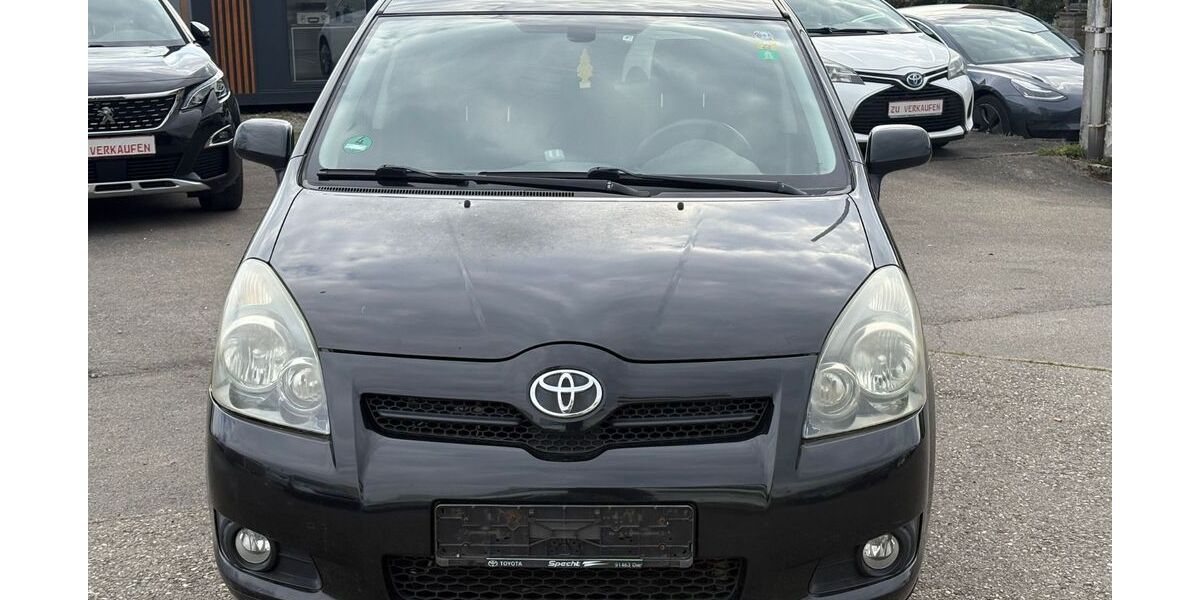 Toyota Corolla Verso 250.000 km 2.450 &euro; Singen 78224