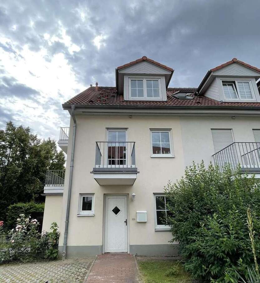 Haus zum Kaufen in Stendal 239.900 € 111.83 m²