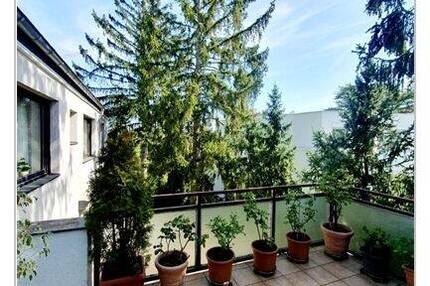 DIE super ruhige und mondäne Lage in Sonnenberg, mit riesigen Balkon, 2,5 Zi. ETW inkl. Stellplatz