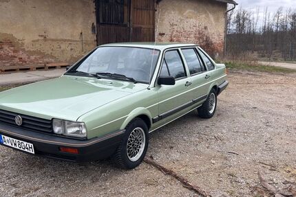 VW Santana 117.000 km 8.000 &euro; Augsburg 86156