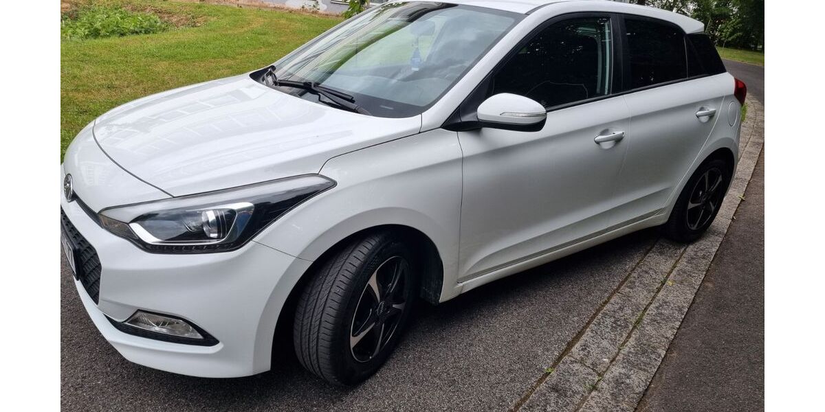 Hyundai i20 94.200 km 9.800 &euro; Bad Münstereifel 53902