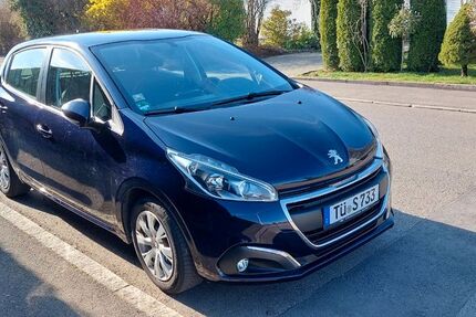 Peugeot 208 63.000 km 8.200 &euro; Mössingen 72116