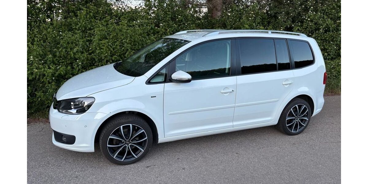 VW Touran 118.000 km 11.099 &euro; Babenhausen 87727