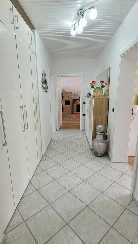 Zweifamilienhaus in Selm 183 qm OG vermietet EG frei 889 qm insg.