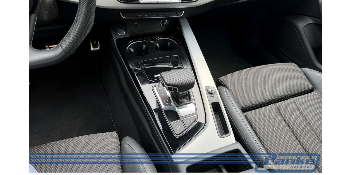 Audi A4 35 TFSI S-Line Aut.*AHK*360°*Cockpit*LED*4SHZ 37.932 km 30.990 &euro; Berlin 13187