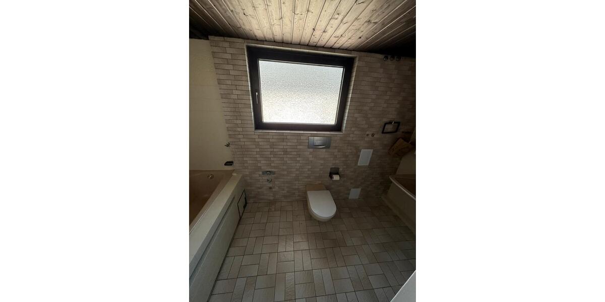 Doppelhaushälfte Neu-Isenburg Isenburg - 3 Zimmer, 110 m&sup2;, 2.200&euro; | Angebot:25924202