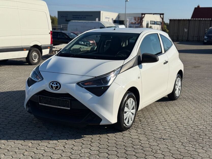 Toyota Aygo (X) 76.569 km 7.999 € Ribnitz-Damgarten 18311
