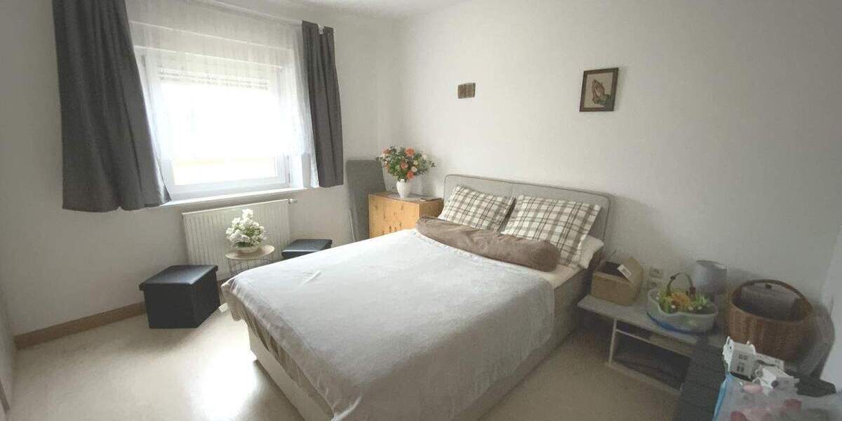 Etagenwohnung Maxhütte-Haidhof Maxhütte - 4 Zimmer, 106 m&sup2;, 219.000&euro; | Angebot:25674604