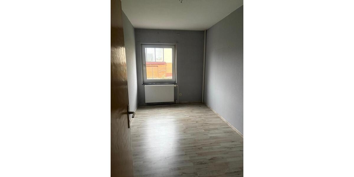 Erdgeschoßwohnung Borken (Hessen) - 4 Zimmer, 80 m&sup2;, 850&euro; | Angebot:26354954