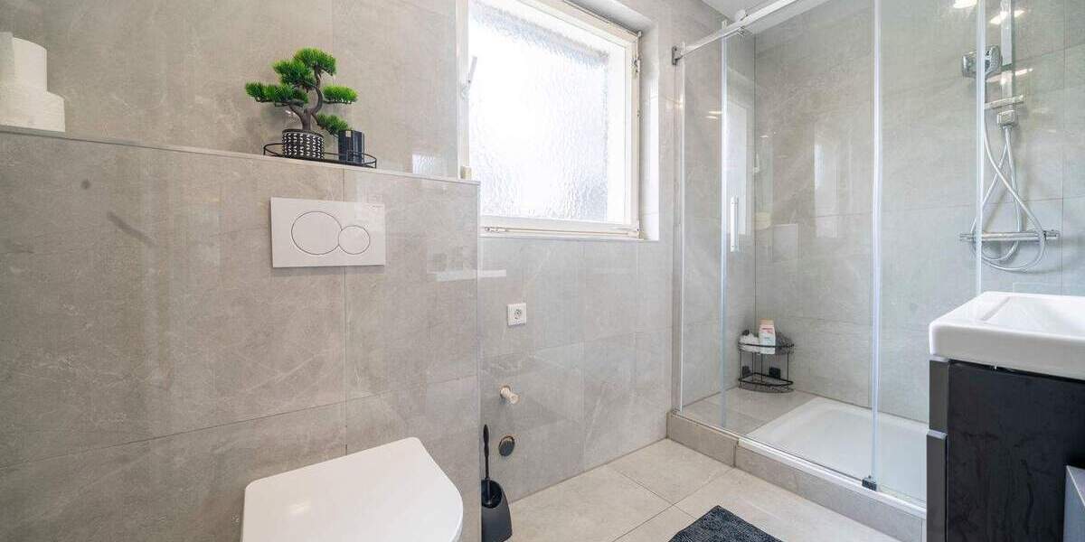 Einfamilienhaus Leichlingen - 8 Zimmer, 176 m&sup2;, 649.000&euro; | Angebot:25669323
