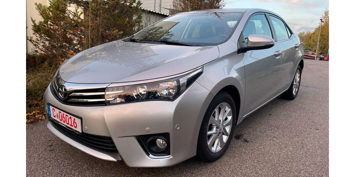 Toyota Corolla 56.000 km 14.990 € Chemnitz OT Grüna 09224