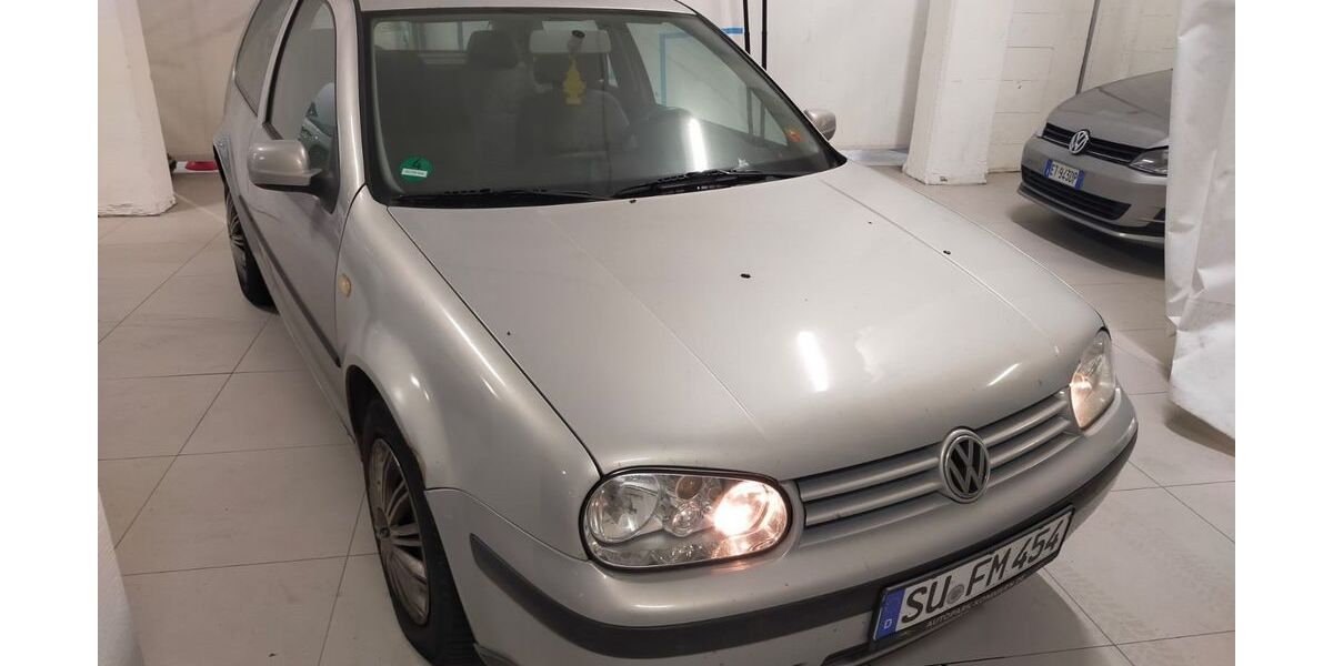 VW Golf 150.000 km 1.950 &euro; Meckenheim 53340