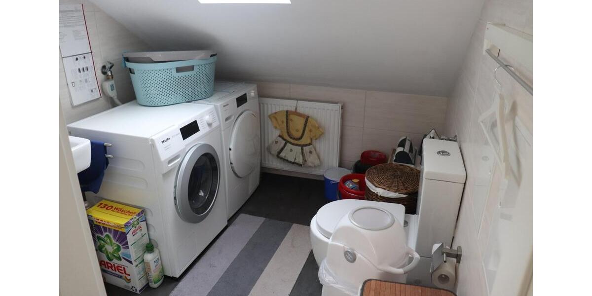 Dachgeschoßwohnung Teublitz - 3 Zimmer, 109 m&sup2;, 820&euro; | Angebot:26004649