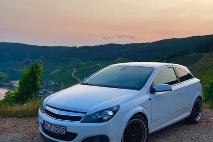 Opel Astra 175.000 km 2.690 € Bergheim 50127