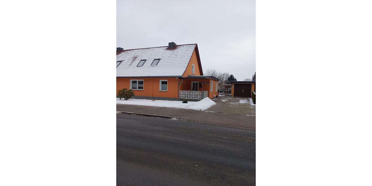 Haus zum Mieten in Laage 1.000 € 100 m² 4 zimmer