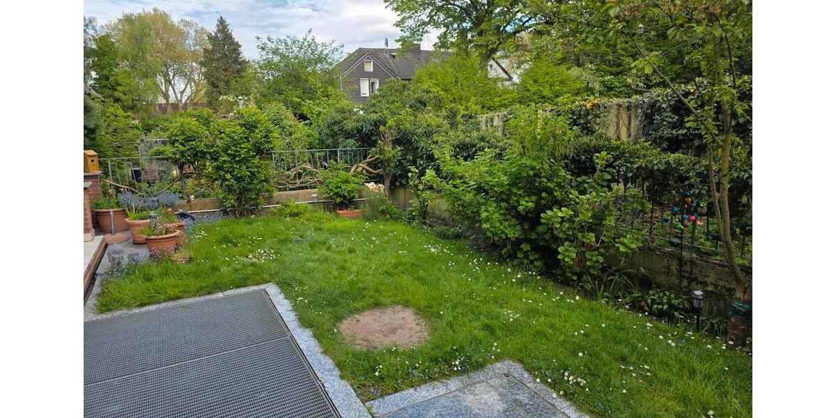 Doppelhaushälfte Essen Stadtbezirk VI - 7 Zimmer, 220 m&sup2;, 650.000&euro; | Angebot:26412490