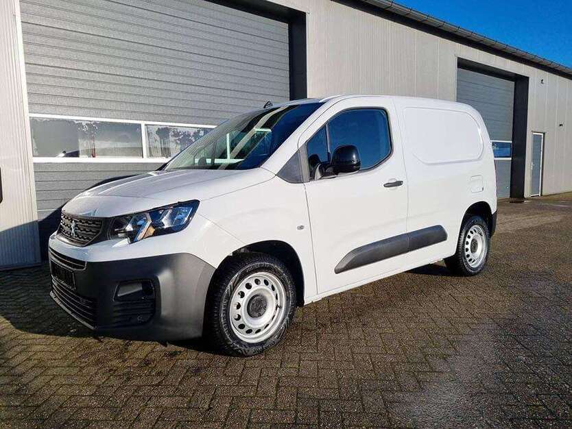 Peugeot Partner 30.700 km 22.440 € Selent 24238