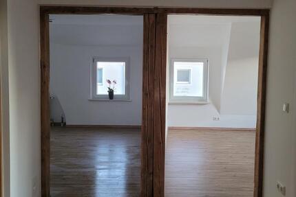 Liebevoll umfänglich renovierte 3-Zimmer-Wohnung am Stadtrand von 3 zimmer