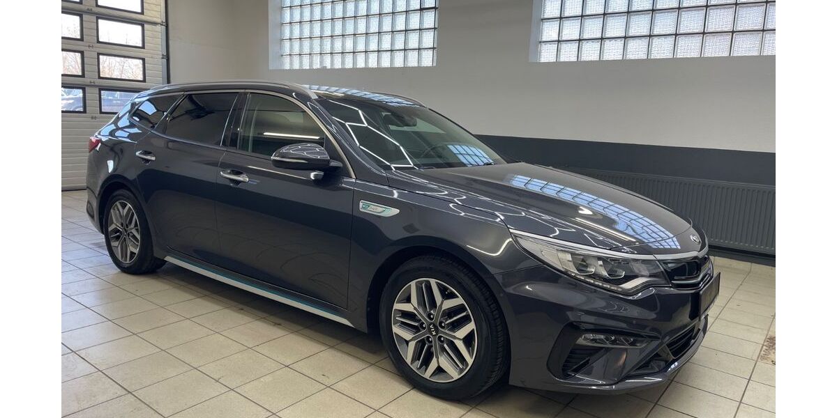 Kia Optima 147.033 km 11.800 &euro; Kamen 59174