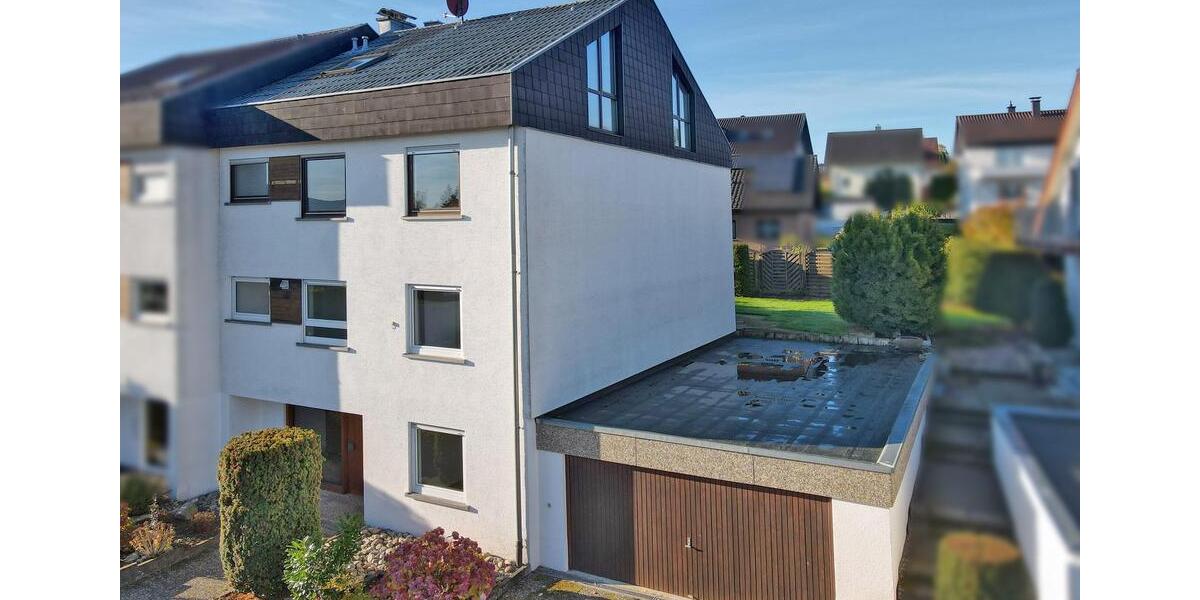 Doppelhaushälfte Pforzheim Büchenbronn - 5 Zimmer, 200 m&sup2;, 1.400&euro; | Angebot:23737073