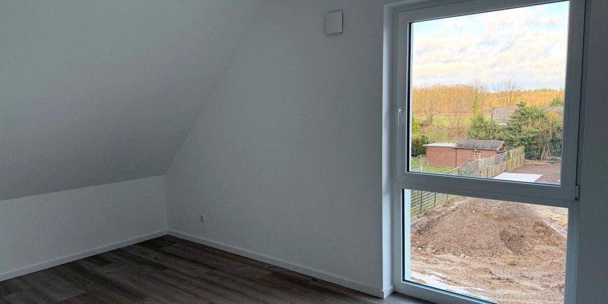 Reihenendhaus Schwarzenbek - 4 Zimmer, 106 m&sup2;, 1.500&euro; | Angebot:25213800