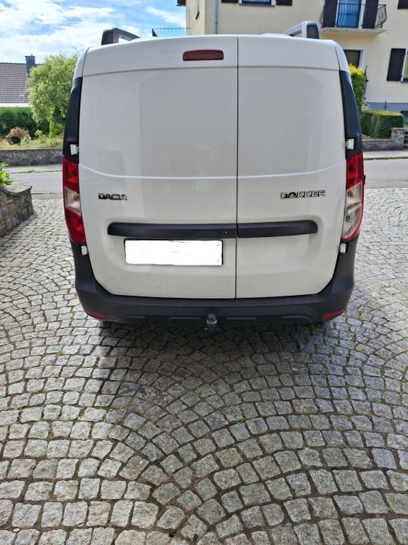 Dokker