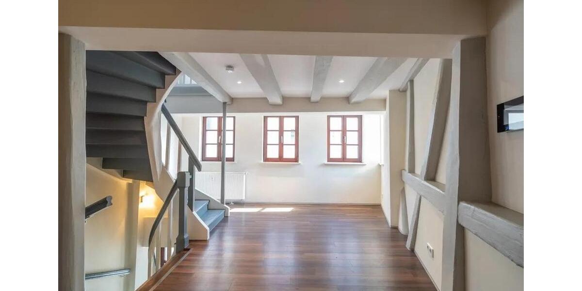 Besonderheit - 125qm Stadthaus mit 3,5 Zimmern, Einbauküche und Bar zentral in Dillingen 3 zimmer