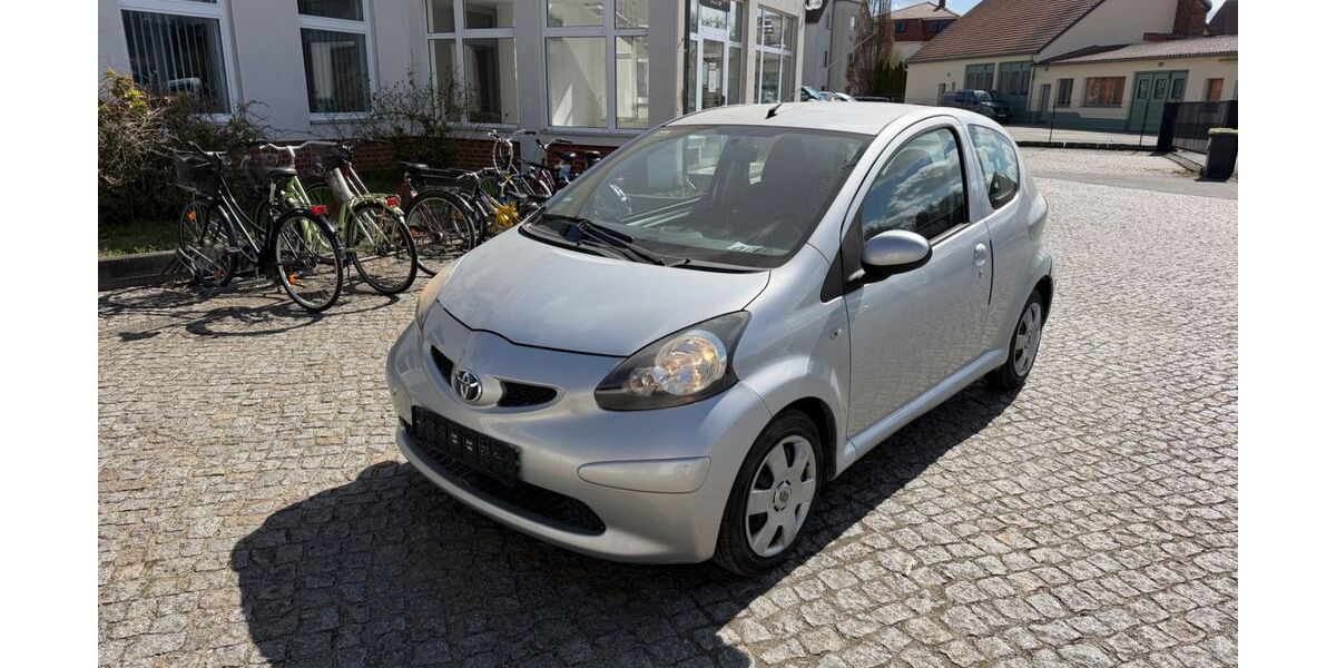 Toyota Aygo (X) 157.442 km 2.400 &euro; Luckau 15926