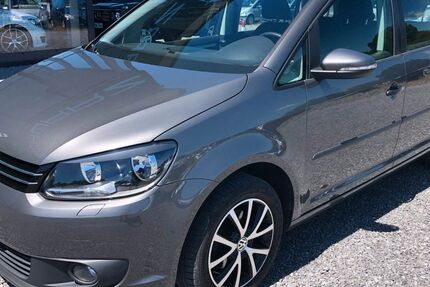 VW Touran 181.000 km 7.950 &euro; Öhringen 74613