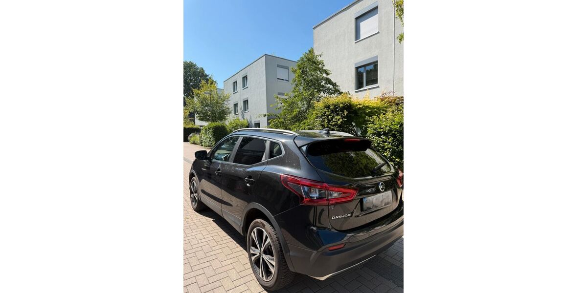 Nissan Qashqai 120.361 km 10.900 &euro; Hamburg 22297