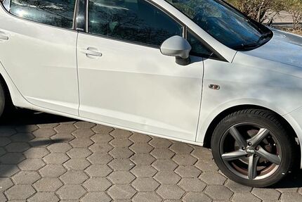 Seat Ibiza 97.000 km 6.390 &euro; Berlin 12305