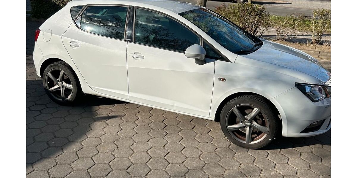 Seat Ibiza 97.000 km 6.390 &euro; Berlin 12305