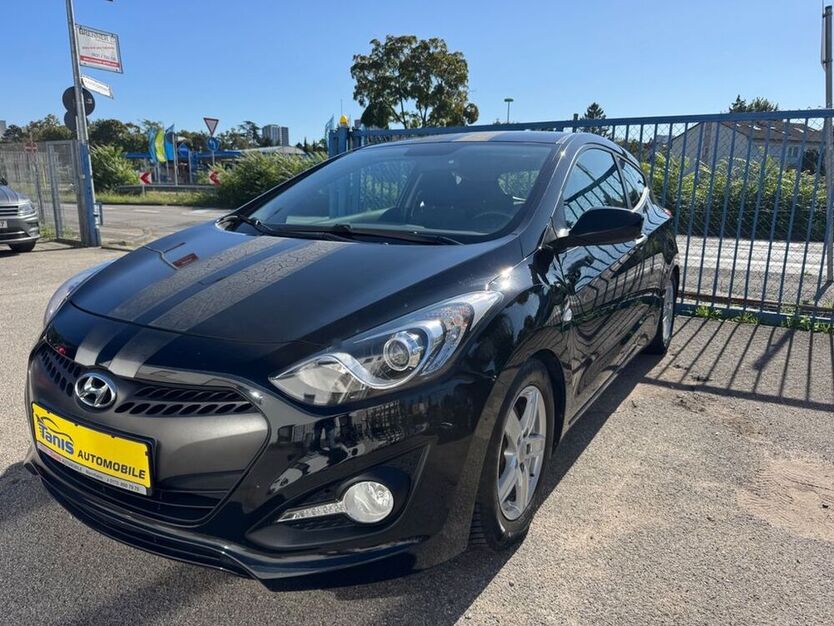 i30