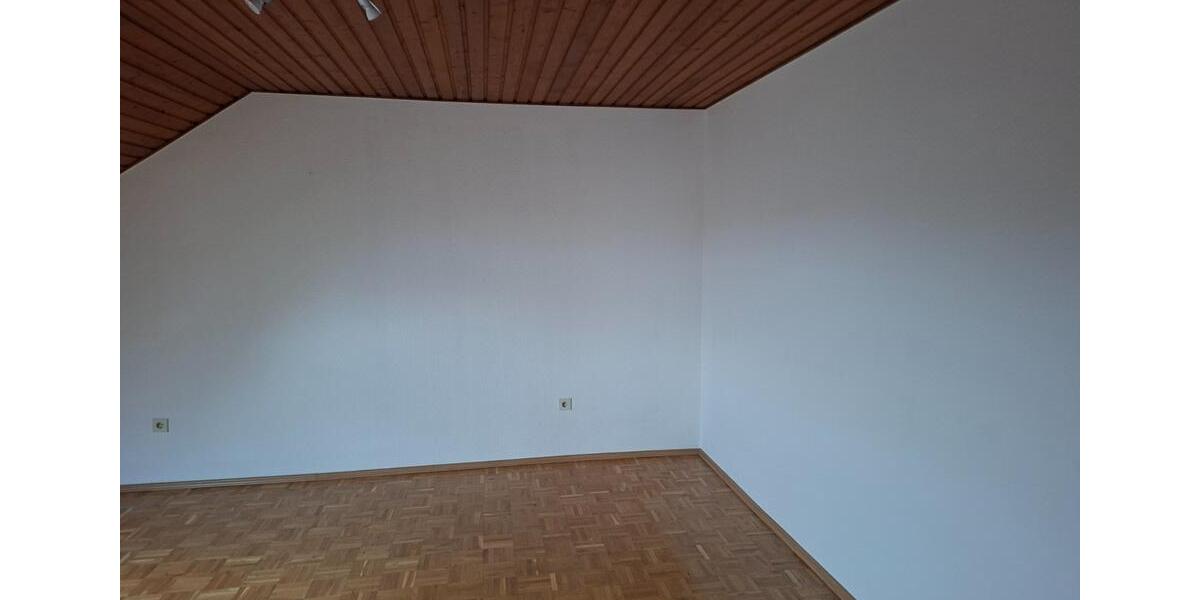 Dachgeschoßwohnung Solingen Burg - 2 Zimmer, 70 m&sup2;, 540&euro; | Angebot:24849030