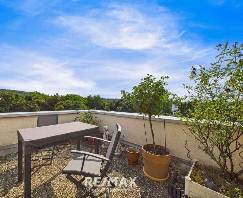 Wohnung zum Kaufen in Stuttgart 399.000 € 94 m²