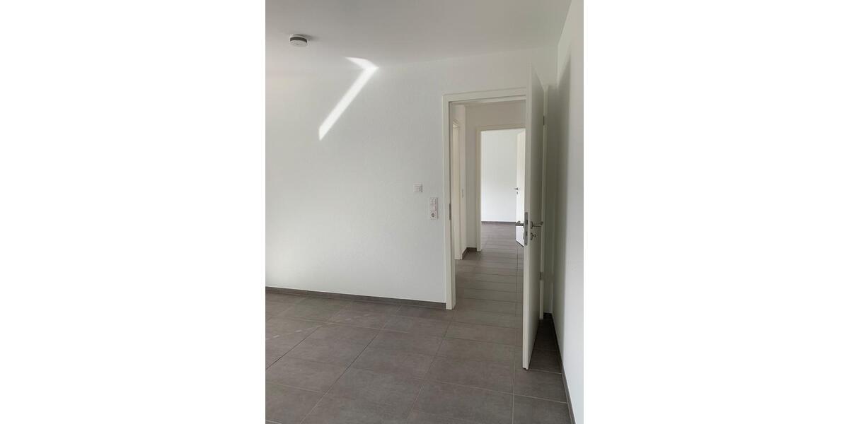 Etagenwohnung Hilzingen - 3.5 Zimmer, 77 m&sup2;, 1.000&euro; | Angebot:25261573