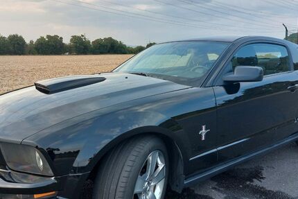 Ford Mustang 148.000 km 9.999 &euro; Frankfurt 60439